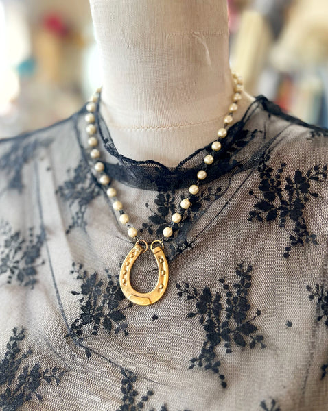 Pearl Beaded Chain Horseshoe Necklace