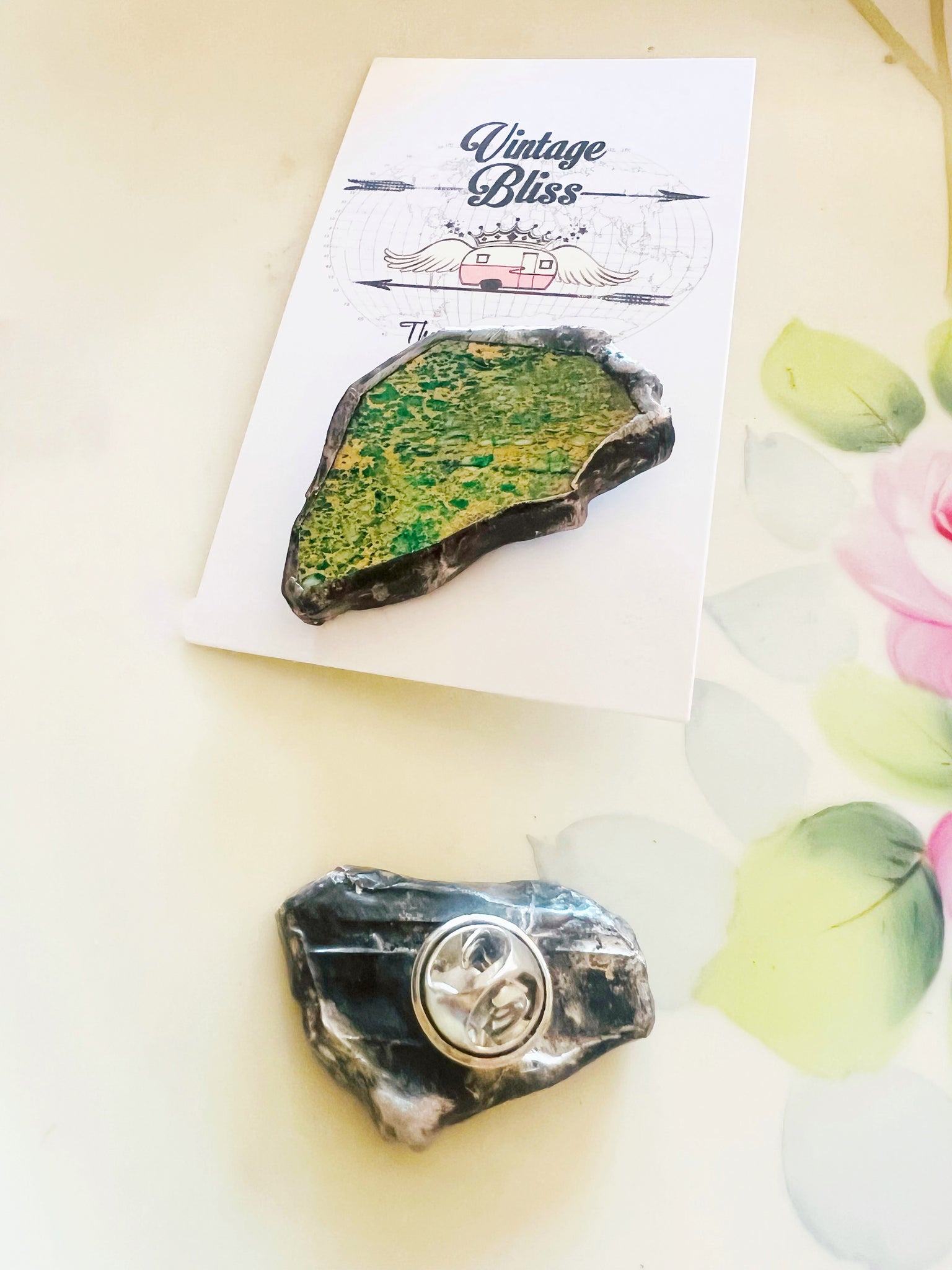 Green & Tan Color Stone Soldered Hat Pin