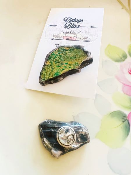 Green & Tan Color Stone Soldered Hat Pin