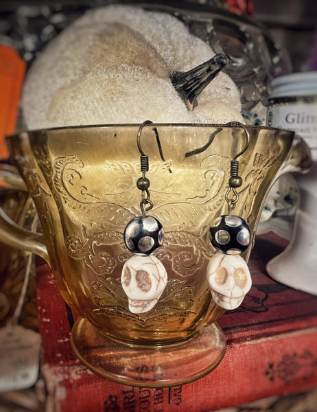 Skeleton Head Sparkle Earrings