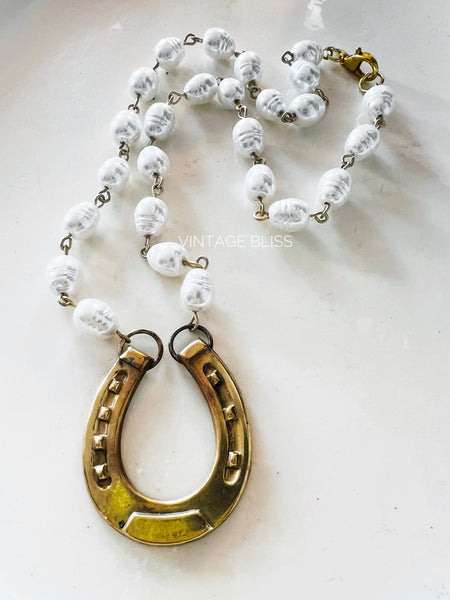 Pearl Beaded Chain Horseshoe Necklace