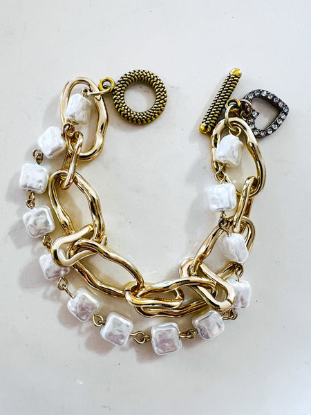 Large Link Gold Pearl Beaded Bracelet