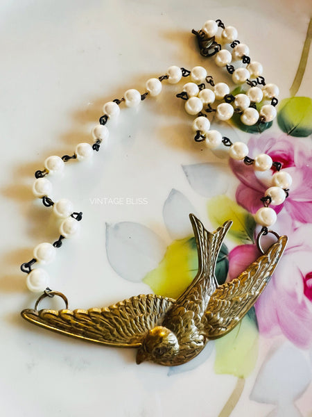 She is a Sparrow Pearl Chain Necklace