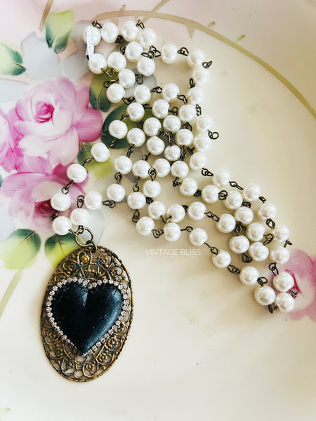 black heart necklace 