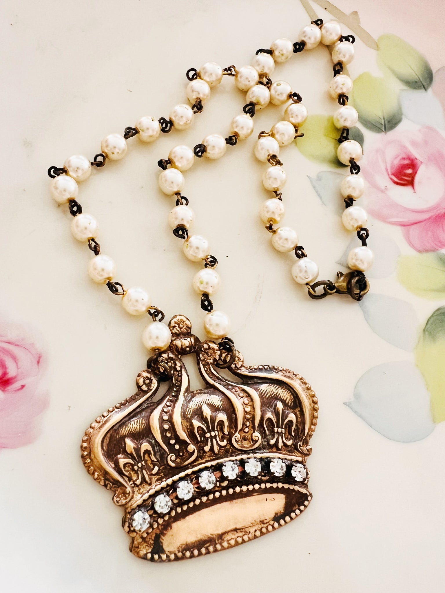Adjust Your Crown Necklace Pearl Chain