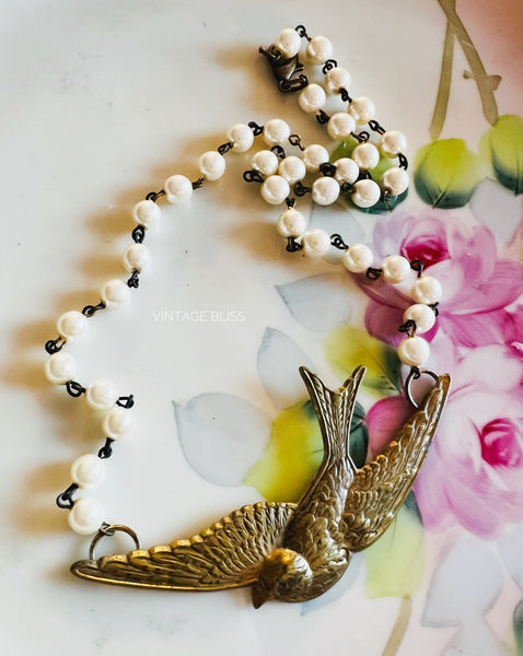 She is a Sparrow Pearl Chain Necklace