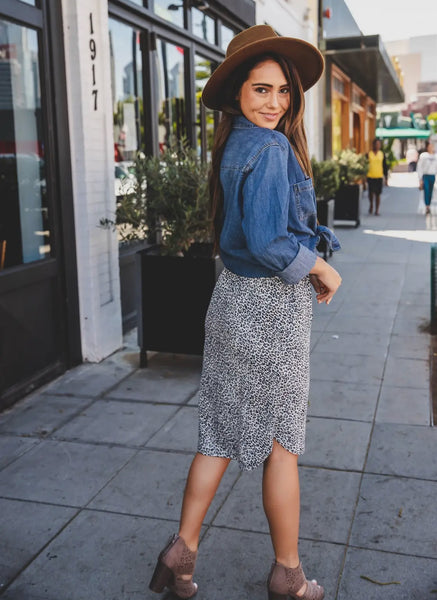 Cheetah Animal Print Skirt blue tone