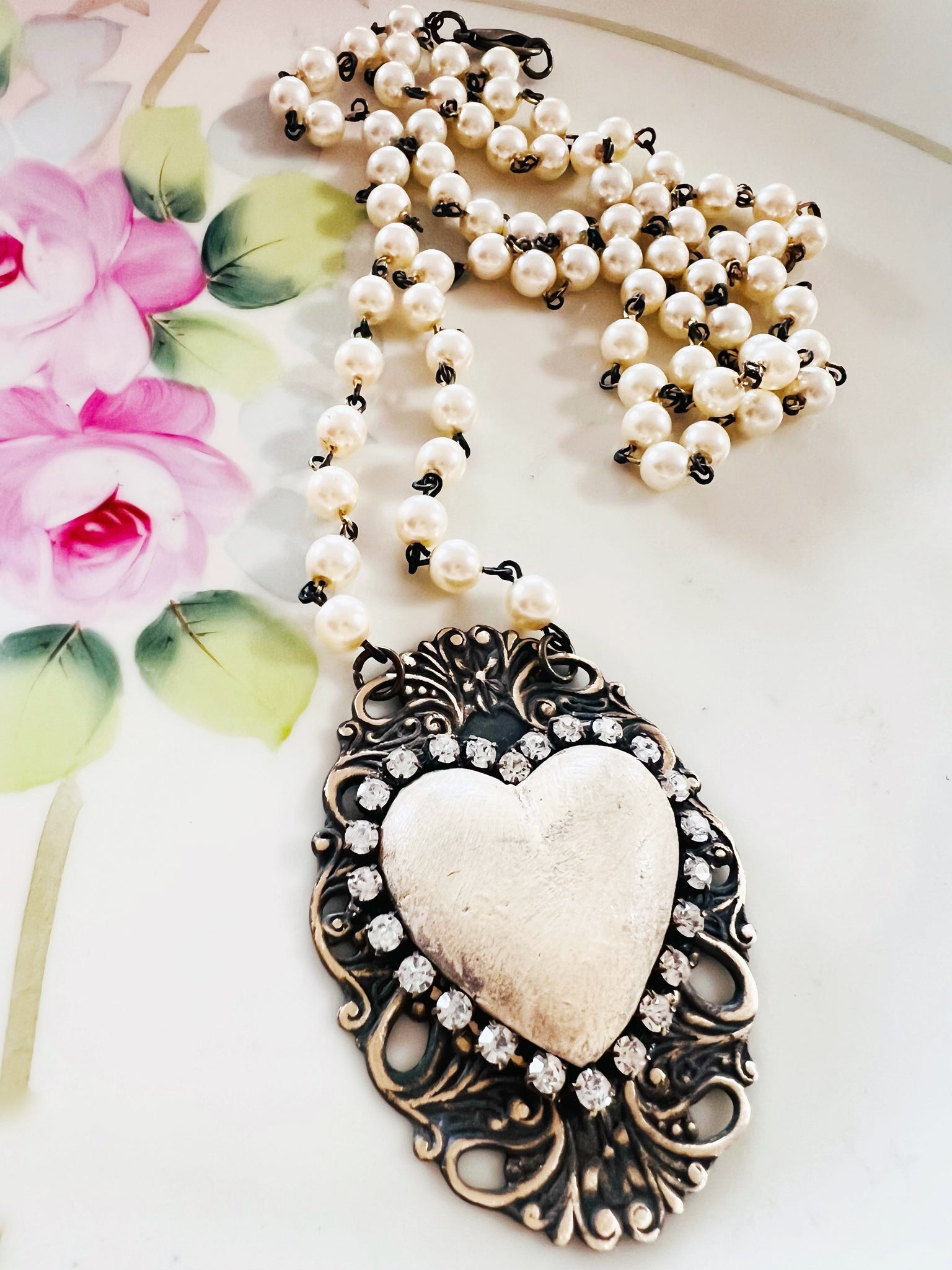 Whitewash Clay Heart Filigree Necklace
