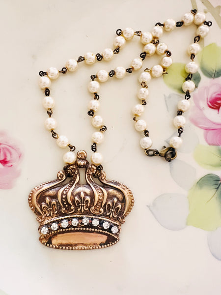 Adjust Your Crown Necklace Pearl Chain